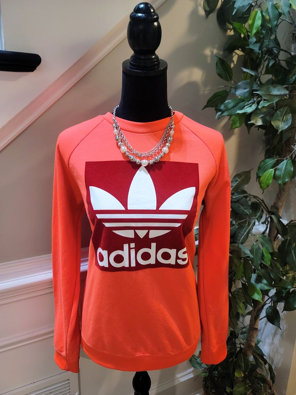 Adidas Sweatshirt Women's Medium Orange Crew Neck Raglan Shoulder Ribbed Hem